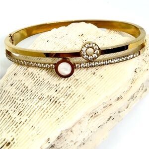 Elegant Goldfilled  Bangle Bracelet
